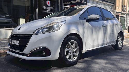 Peugeot 208 1.2 PureTech 82 Like ESP