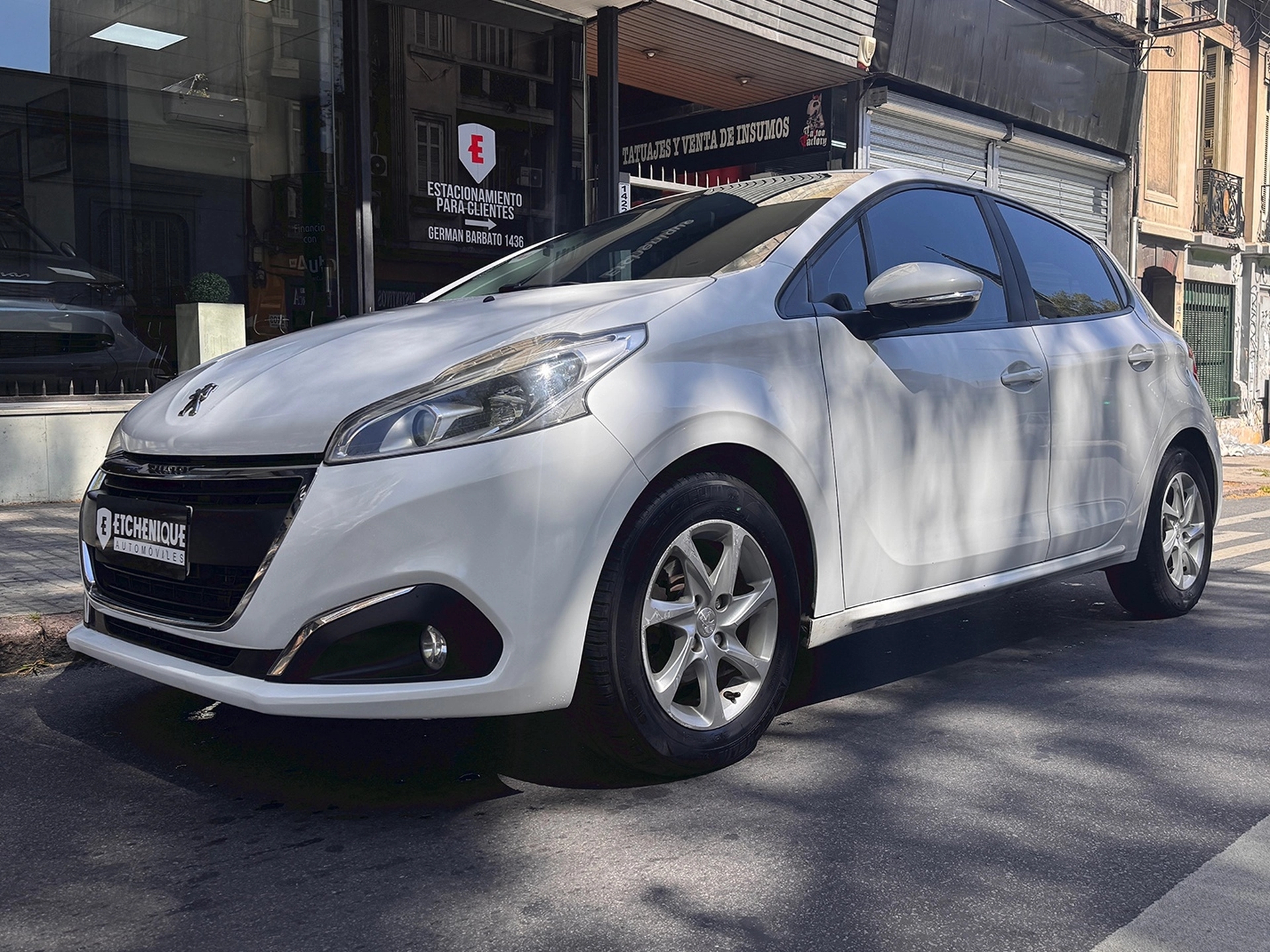 Peugeot 208 1.2 PureTech 82 Like ESP