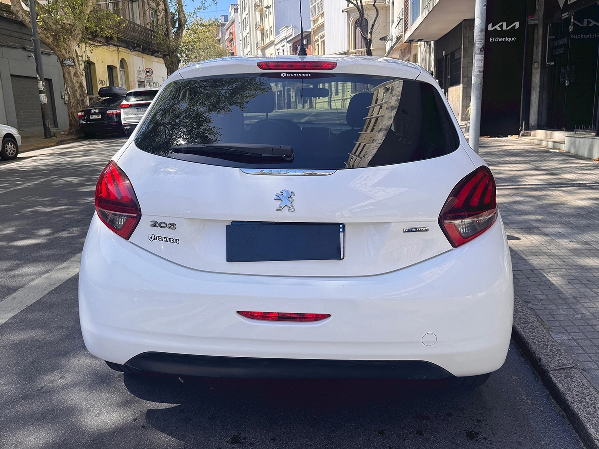 Peugeot 208 1.2 PureTech 82 Like ESP