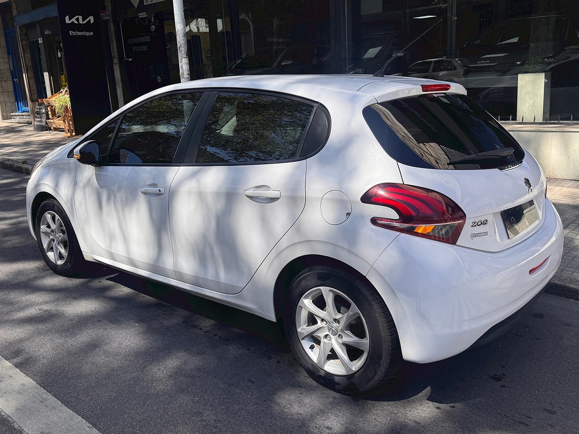 Peugeot 208 1.2 PureTech 82 Like ESP
