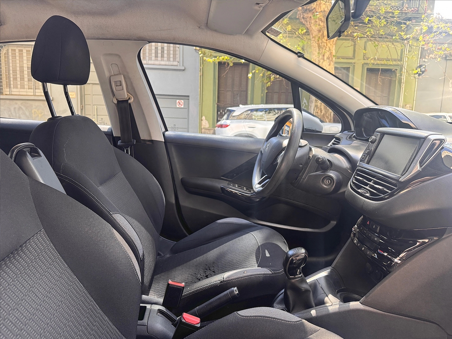 Peugeot 208 1.2 PureTech 82 Like ESP
