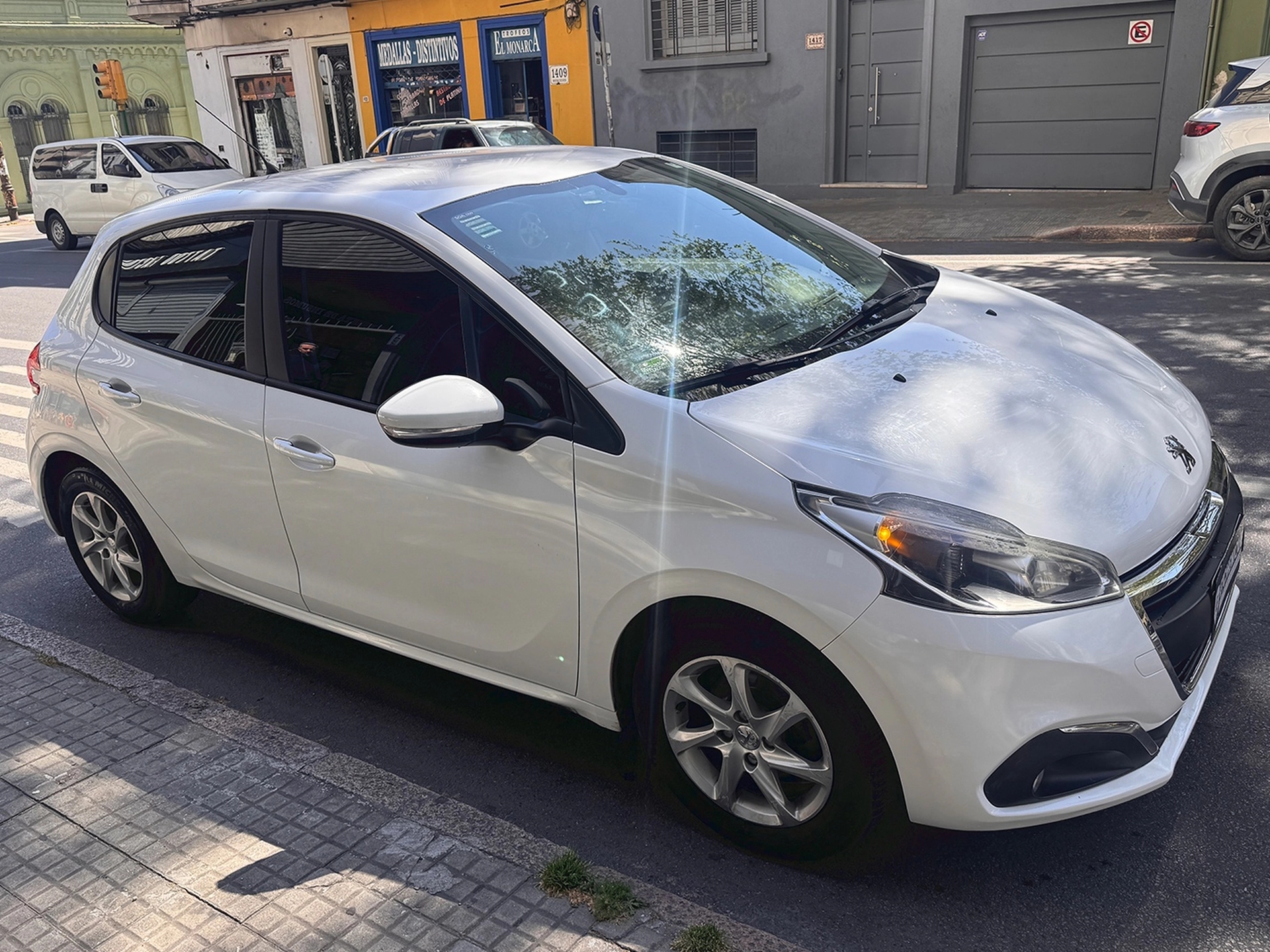 Peugeot 208 1.2 PureTech 82 Like ESP