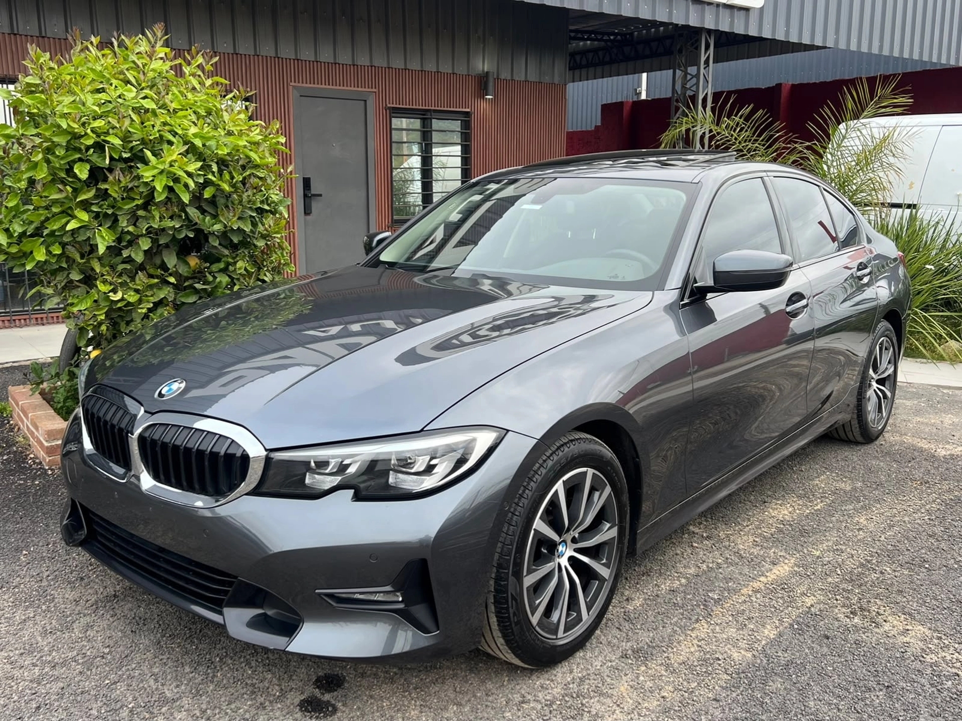 BMW 320i Sport Line