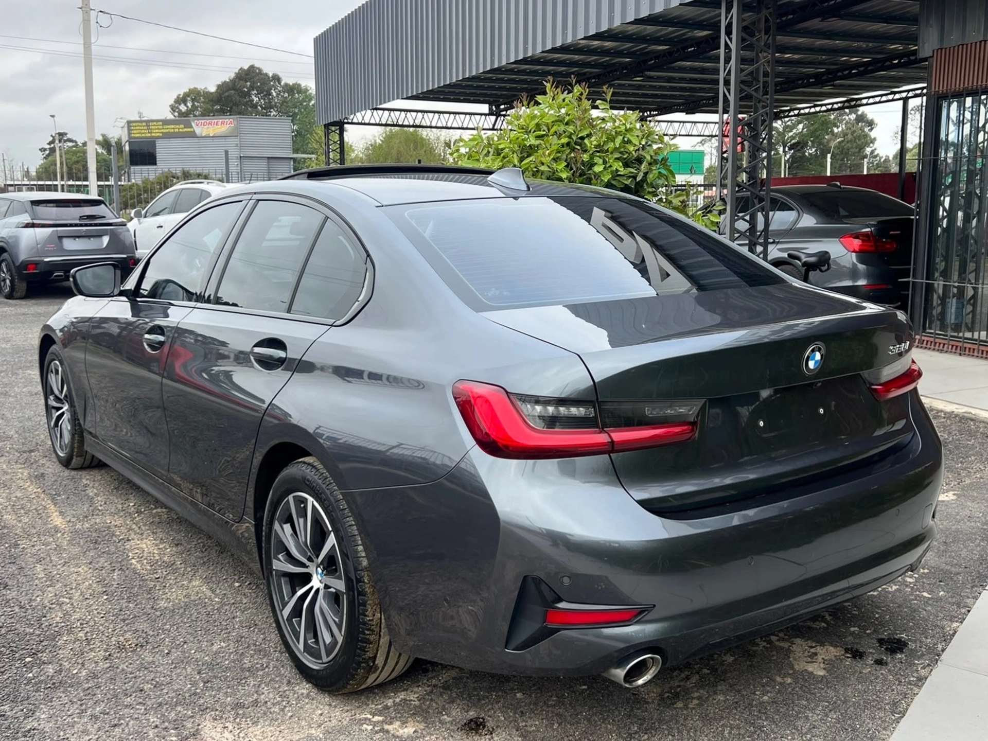 BMW 320i Sport Line