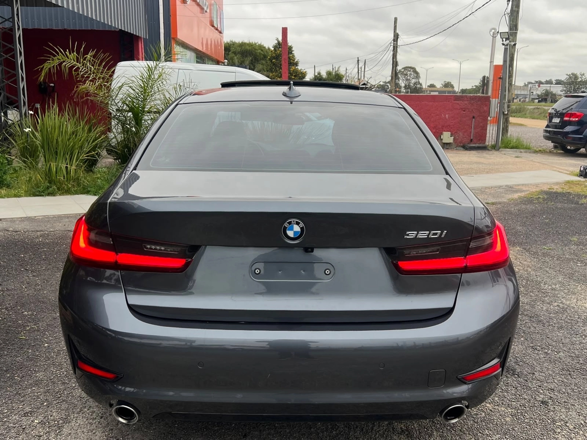 BMW 320i Sport Line