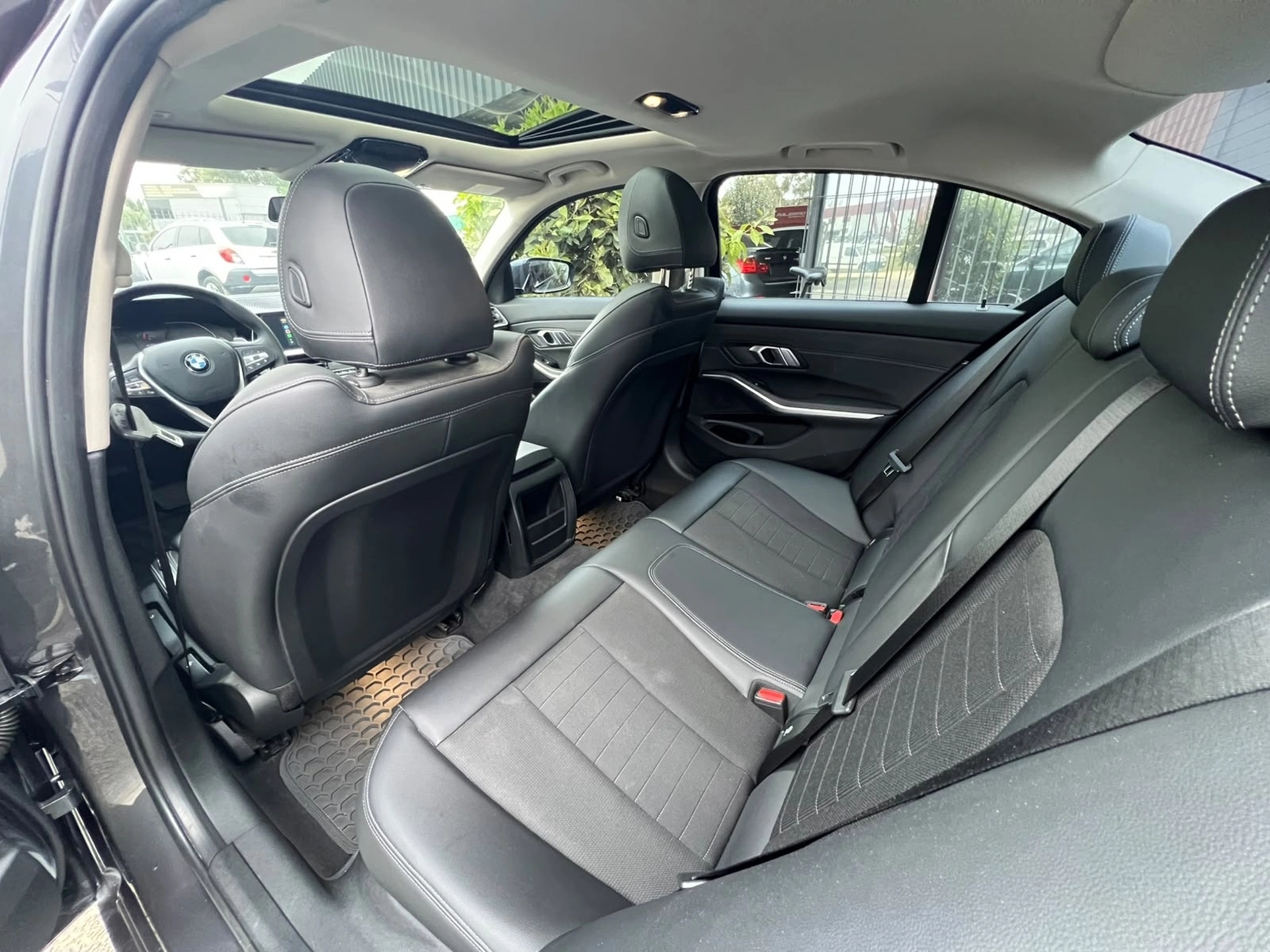 BMW 320i Sport Line