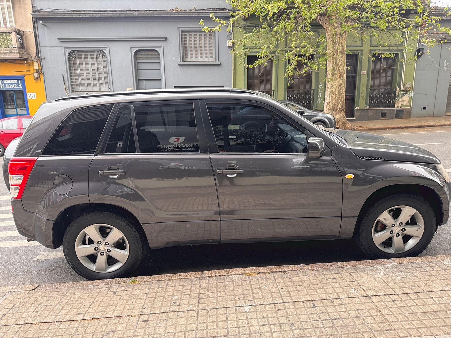 Suzuki Grand Vitara 2.4 A/T 2WD Full