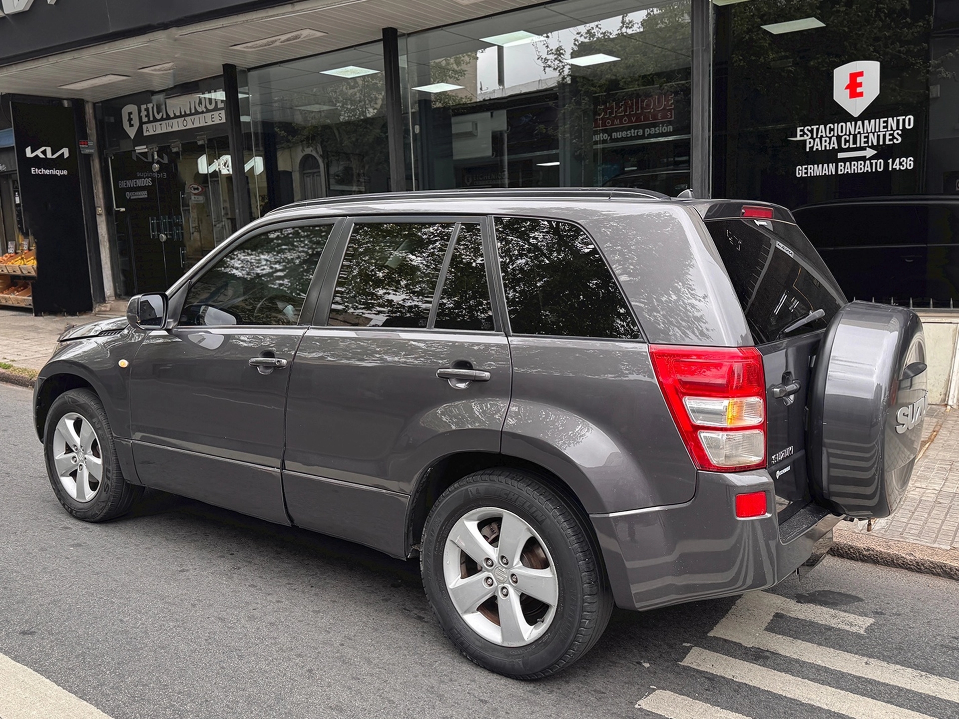 Suzuki Grand Vitara 2.4 A/T 2WD Full