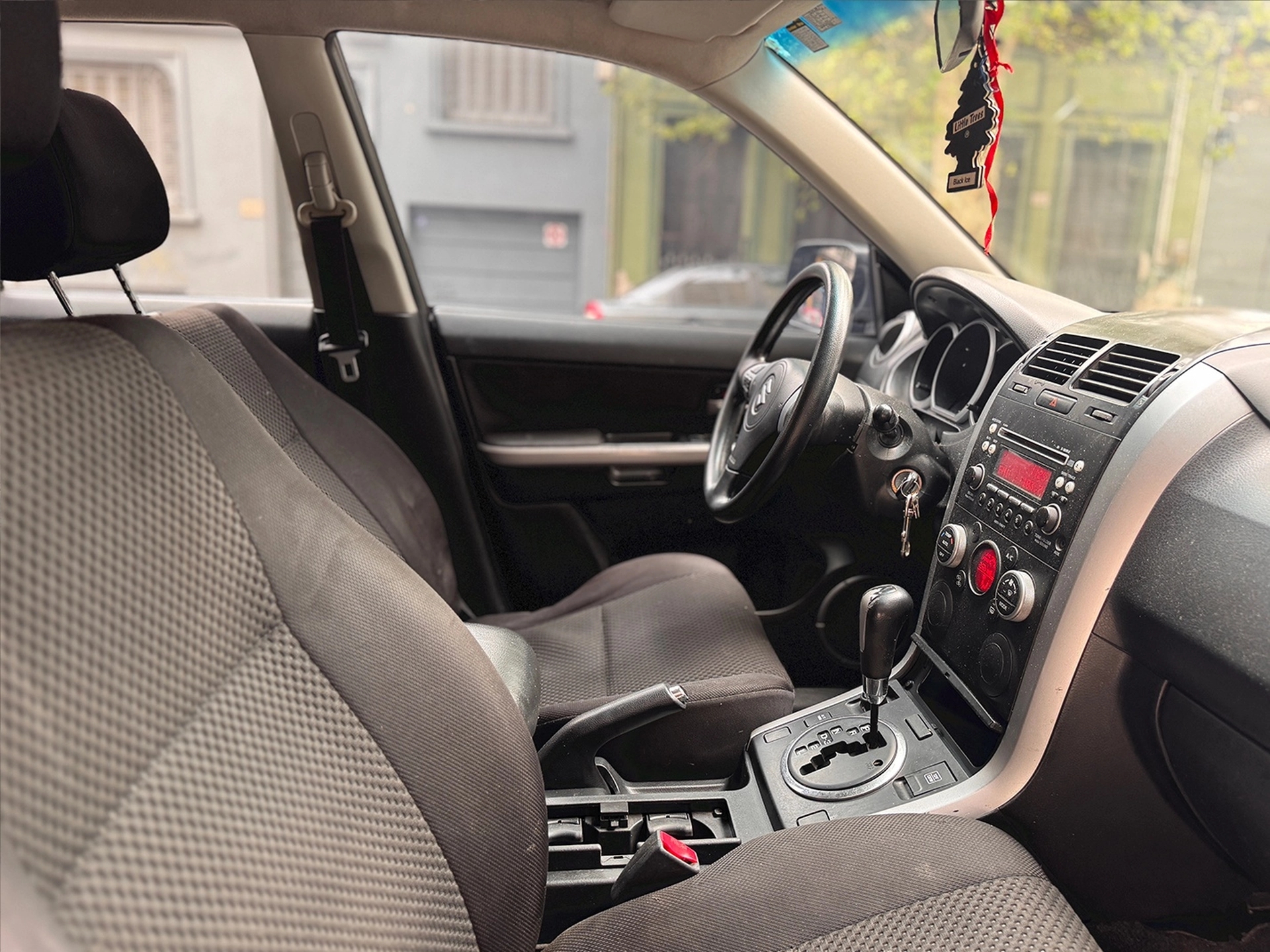 Suzuki Grand Vitara 2.4 A/T 2WD Full