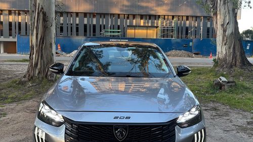 Peugeot 208 style 1.0 