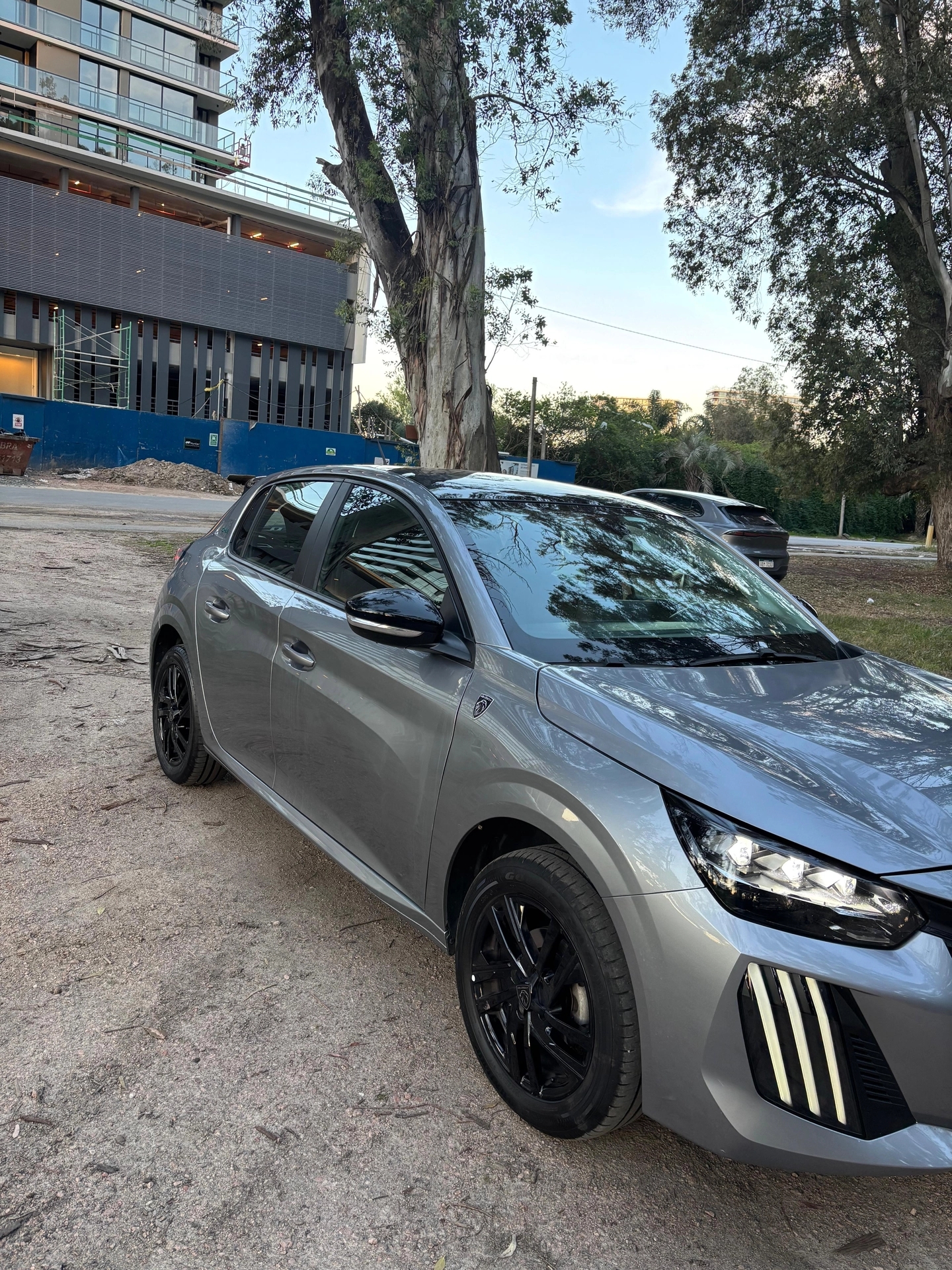 Peugeot 208 style 1.0
