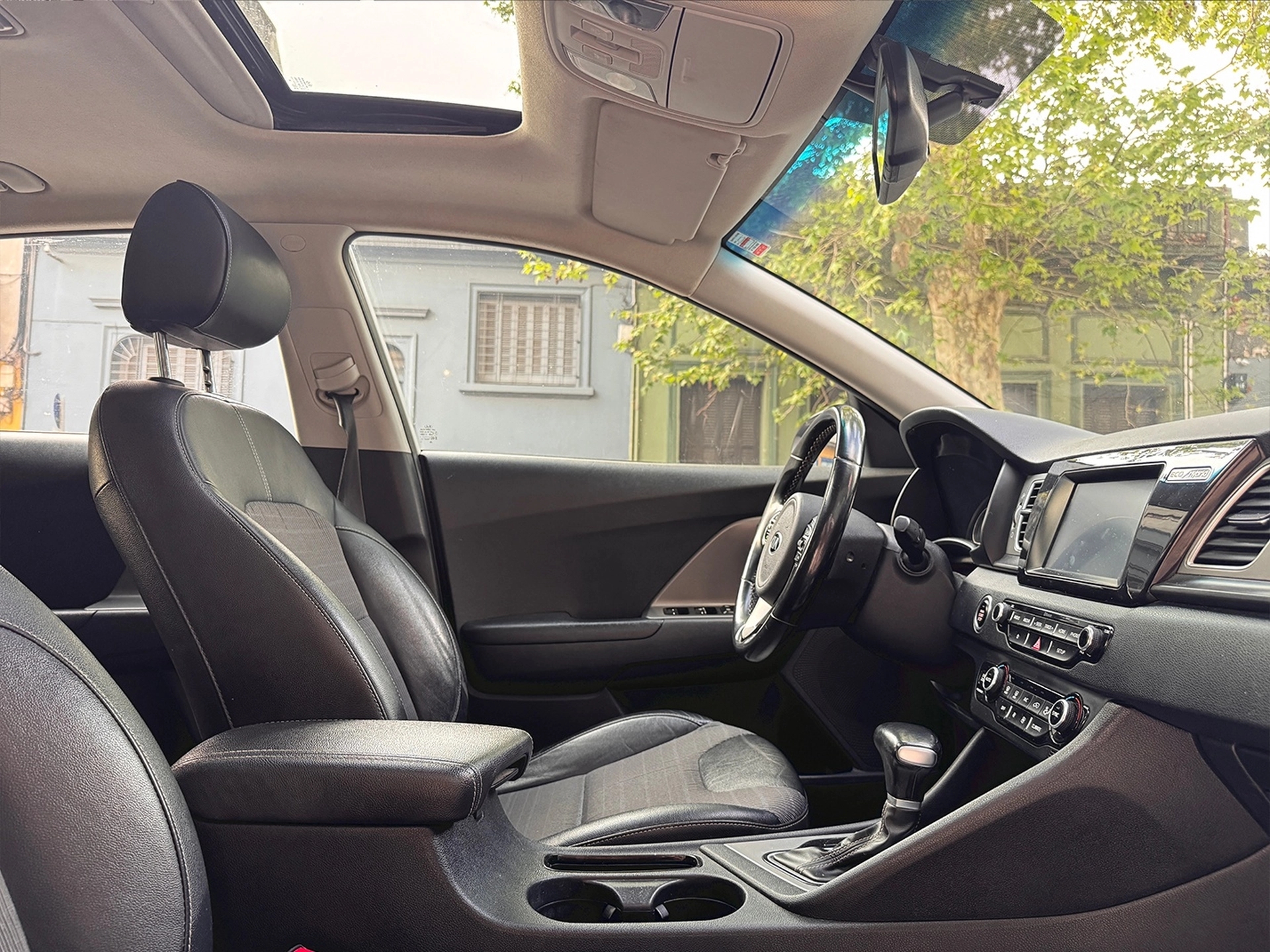Kia Niro Hybrid Plus