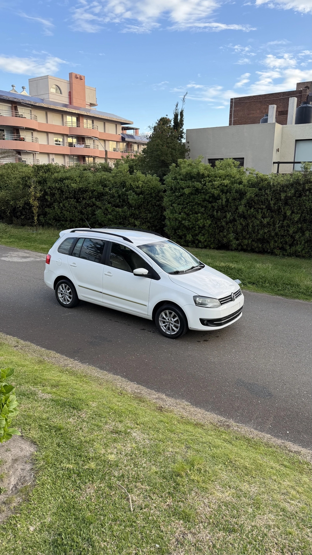 Volkswagen Suran 1.6 FULL